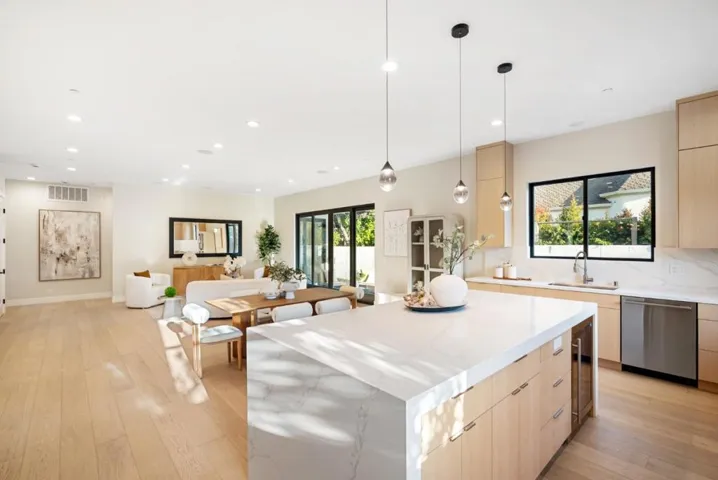 10476 S Stelling Road, Cupertino, California 95014