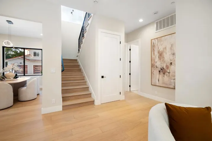 10476 S Stelling Road, Cupertino, California 95014