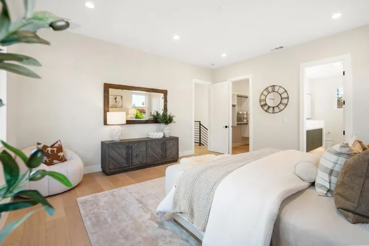 10476 S Stelling Road, Cupertino, California 95014