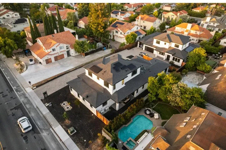 10476 S Stelling Road, Cupertino, California 95014