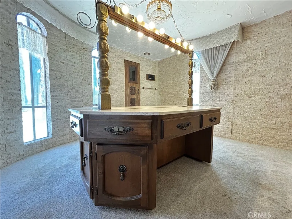 Main bedroom bath vanity