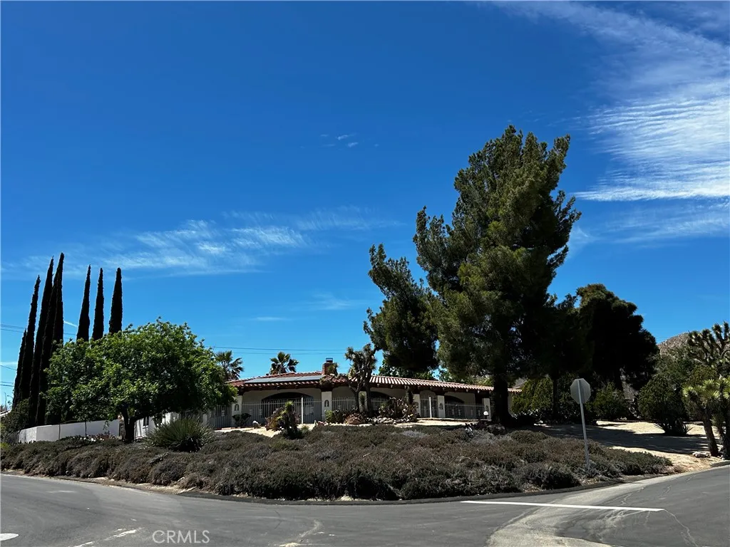 Corner lot