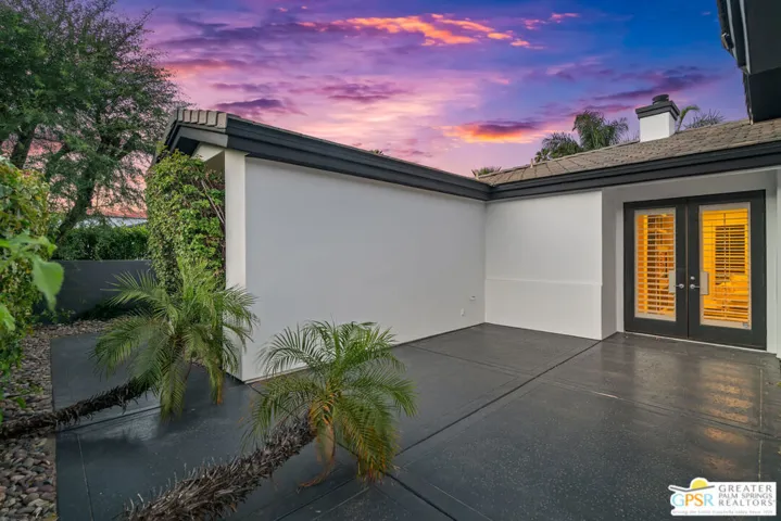 2438 S Caliente Drive, Palm Springs, California 92264