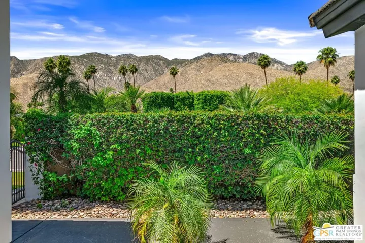 2438 S Caliente Drive, Palm Springs, California 92264