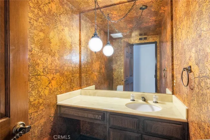 Powder room