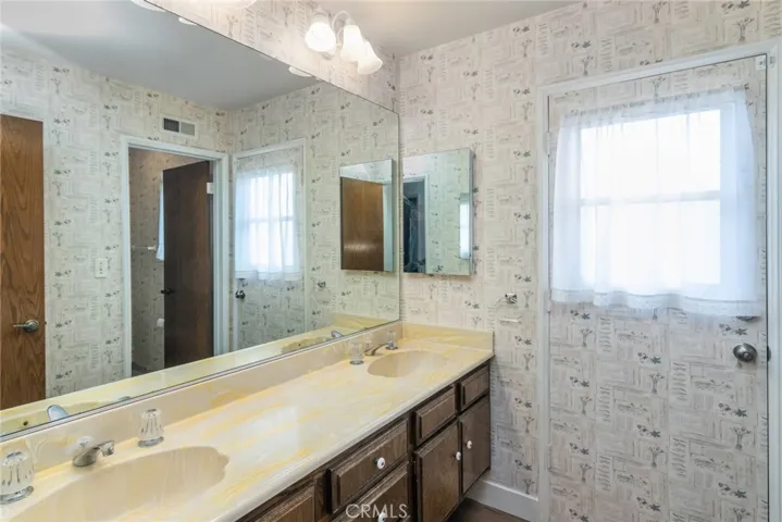 Bathroom for bedrooms 2 & 3