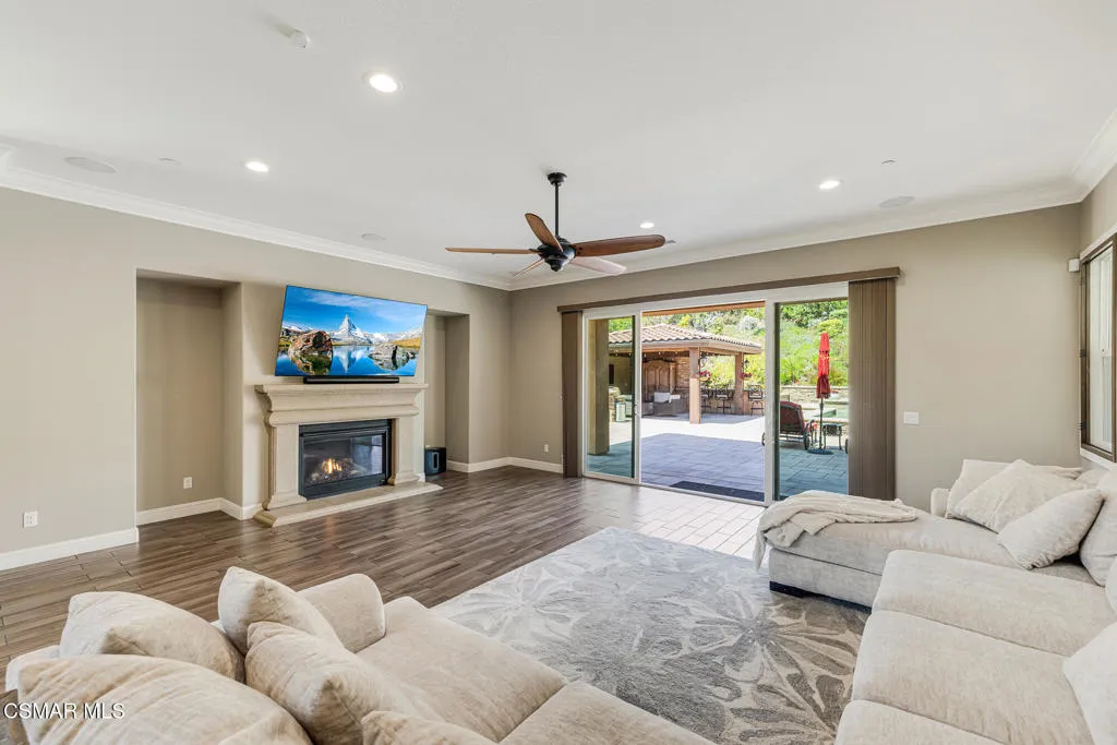7305AugustaDr-VinceDingmanMedia-11