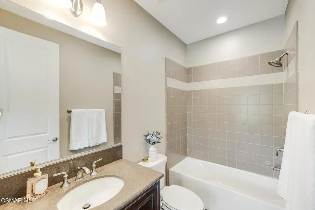 7305AugustaDr-VinceDingmanMedia-23