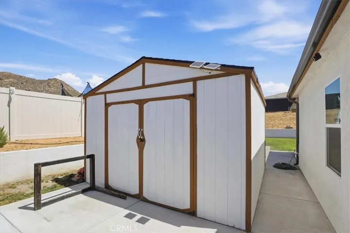 7528 Haystack Loop, Riverside, California 92507