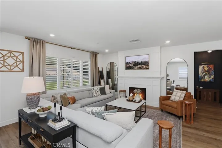7528 Haystack Loop, Riverside, California 92507