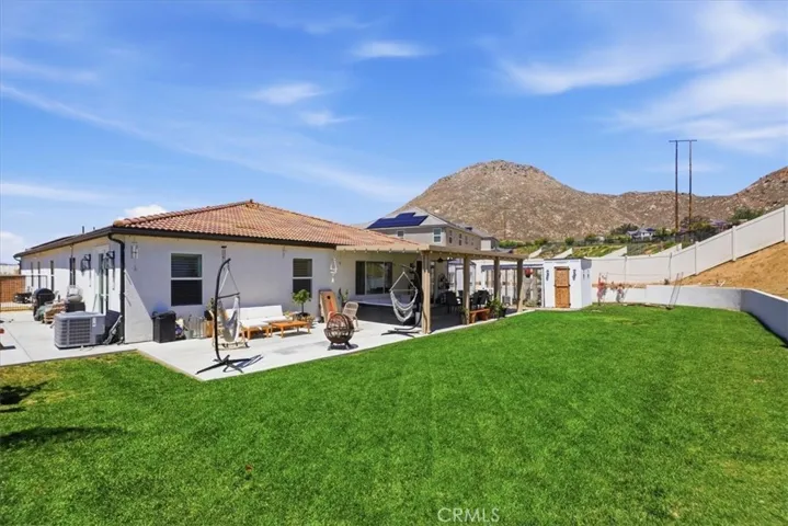 7528 Haystack Loop, Riverside, California 92507