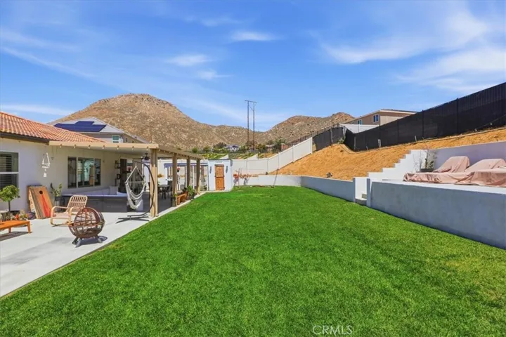 7528 Haystack Loop, Riverside, California 92507