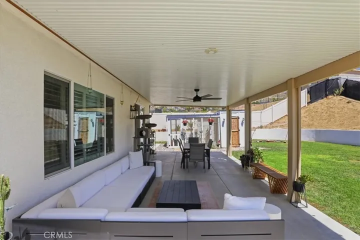7528 Haystack Loop, Riverside, California 92507