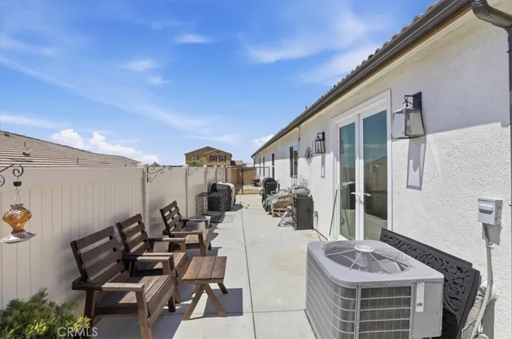 7528 Haystack Loop, Riverside, California 92507