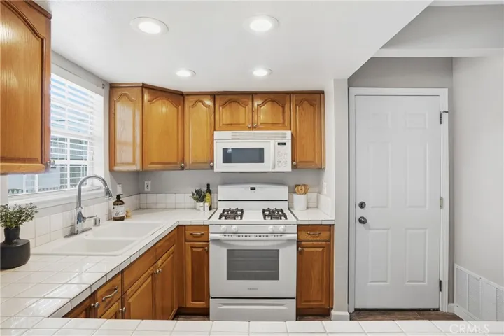 802 Del Rey, Santa Maria, California 93454