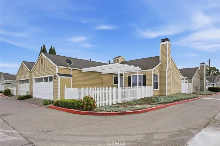 802 Del Rey, Santa Maria, California 93454