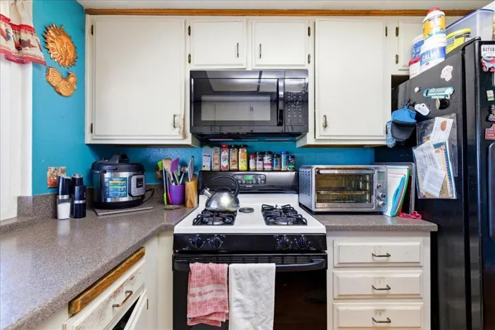 17-Kitchen