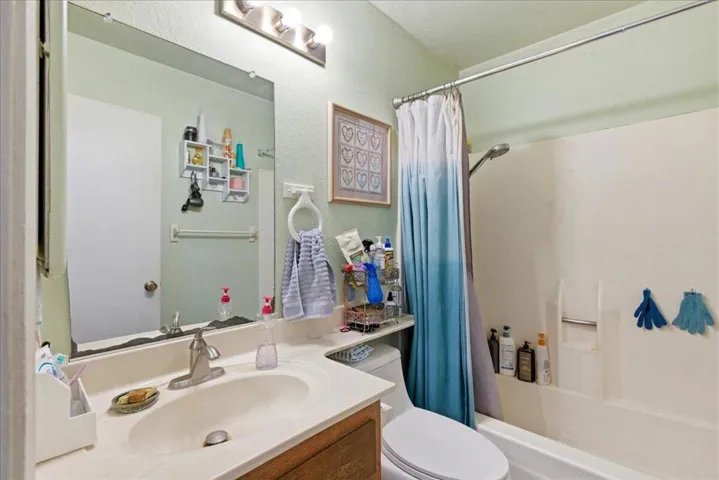 31-Bathroom