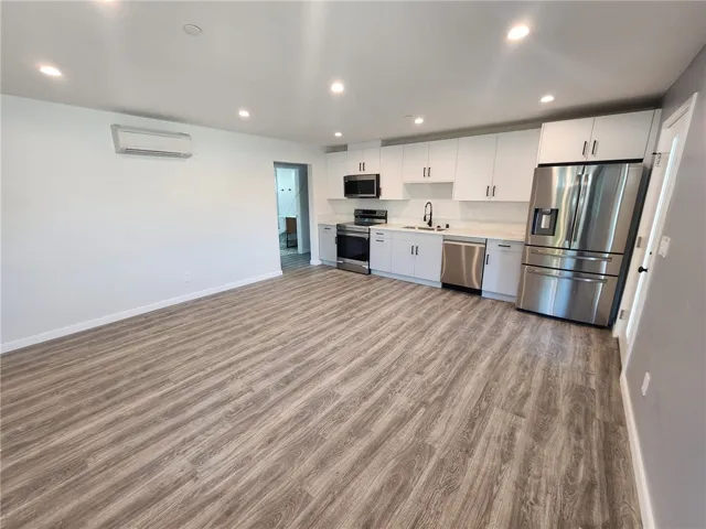 9033 Lindley Avenue, Northridge, California 91325