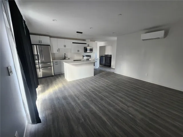 9033 Lindley Avenue, Northridge, California 91325