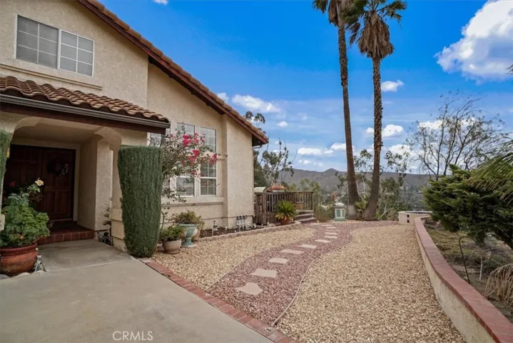 9730 Mustang Way, Sunland, California 91040 — photo 5