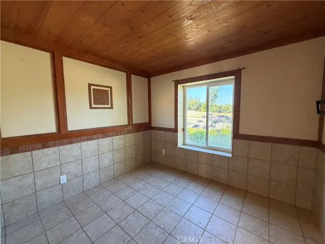 11296 Heathcliff, Riverside, California 92505
