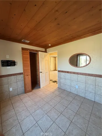 11296 Heathcliff, Riverside, California 92505