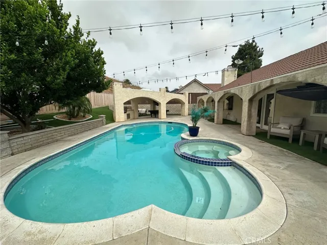 11296 Heathcliff, Riverside, California 92505