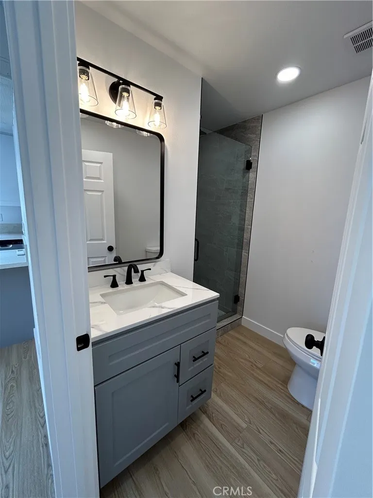 BH bath w/ shower