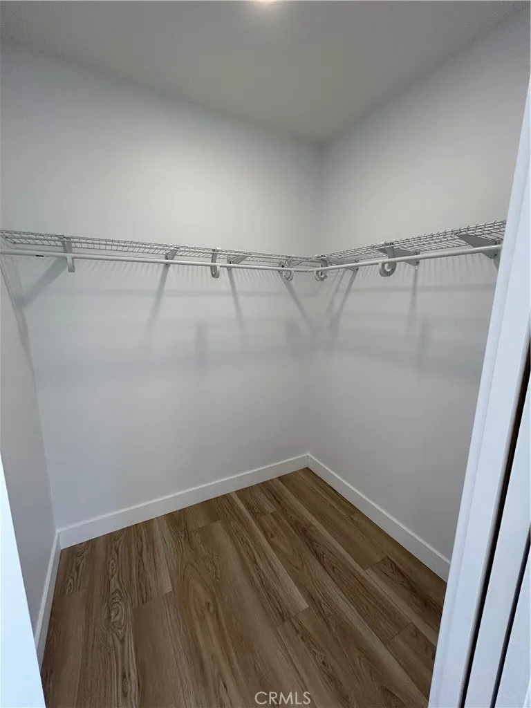 BH Walk in closet