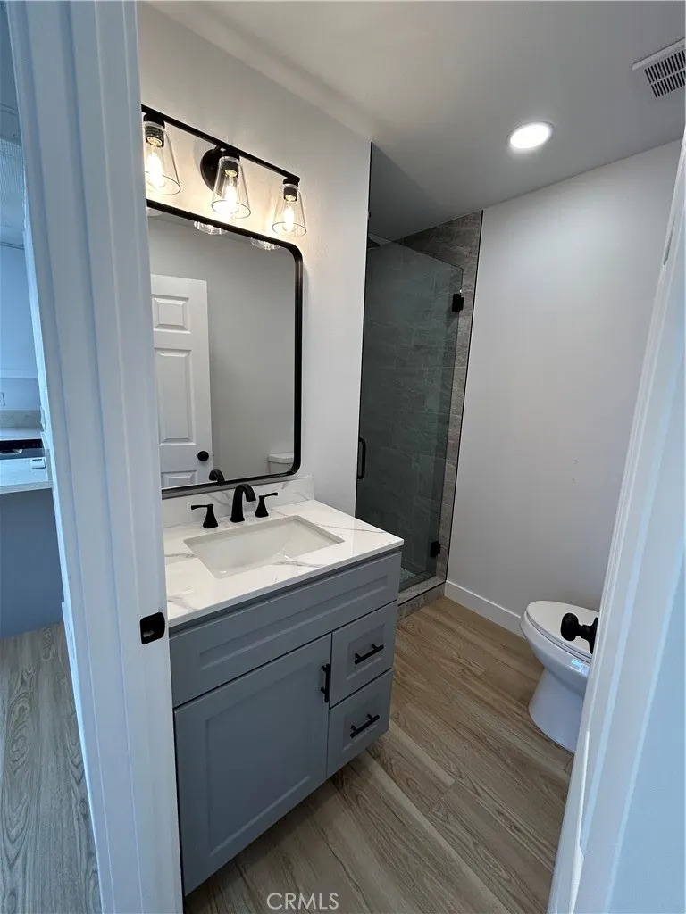 BH bath w/ shower