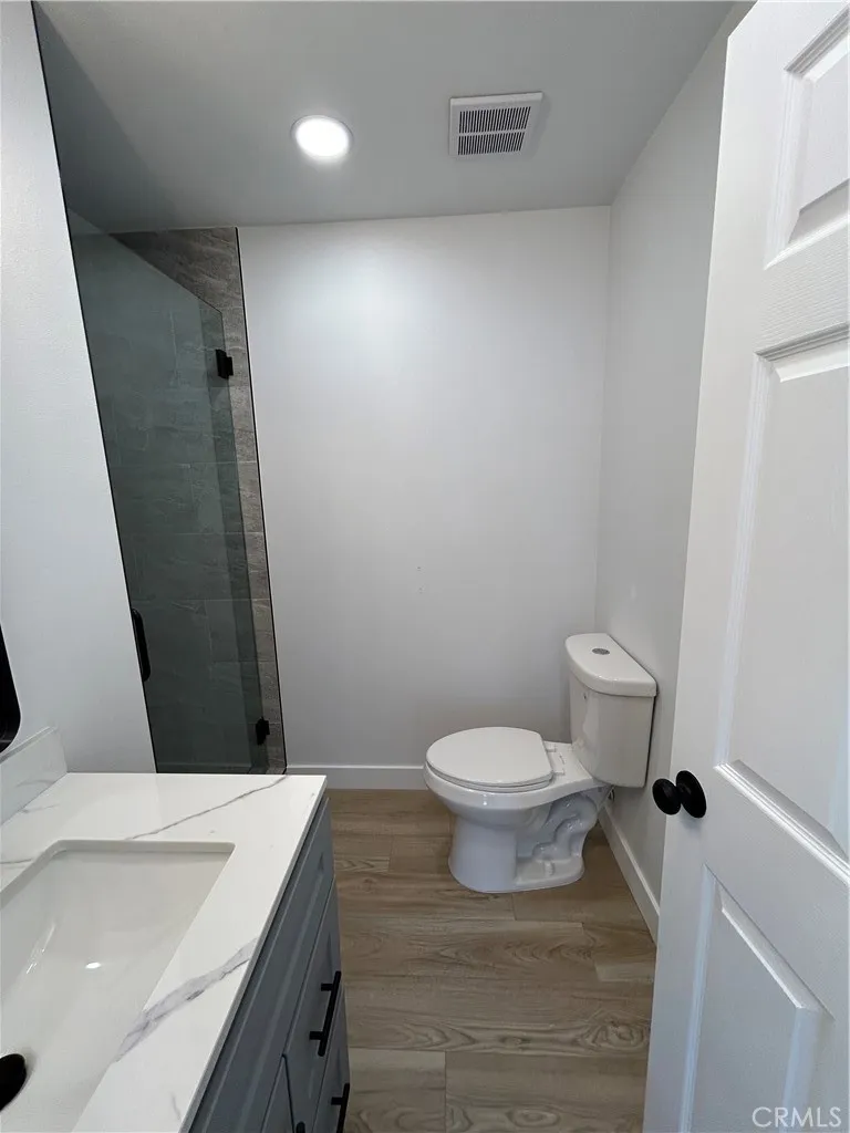 BH bath w/ shower