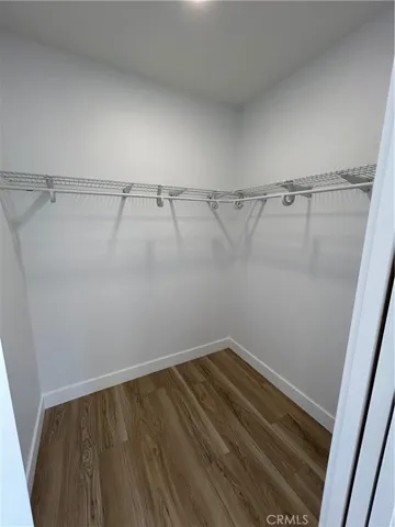 BH Walk in closet