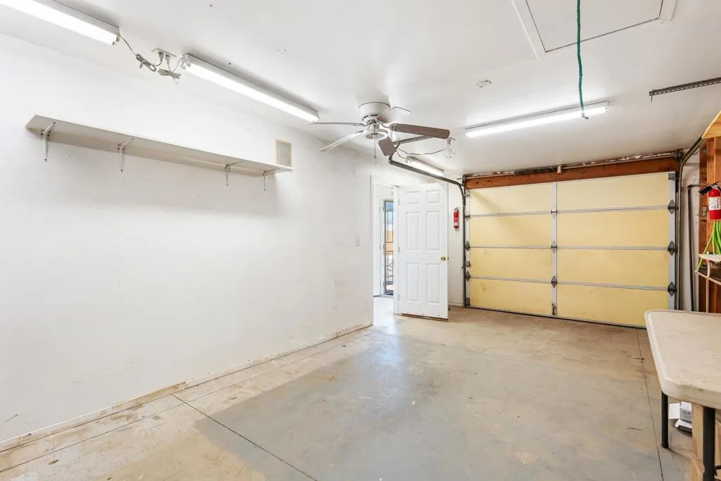Garage 1