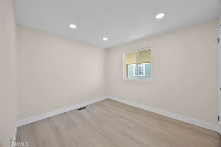 Middle Bedroom