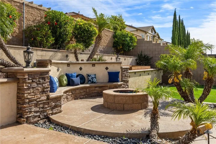 15996 Cascade, Fontana, California 92336