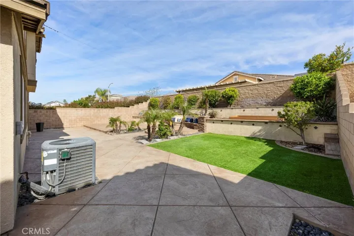 15996 Cascade, Fontana, California 92336