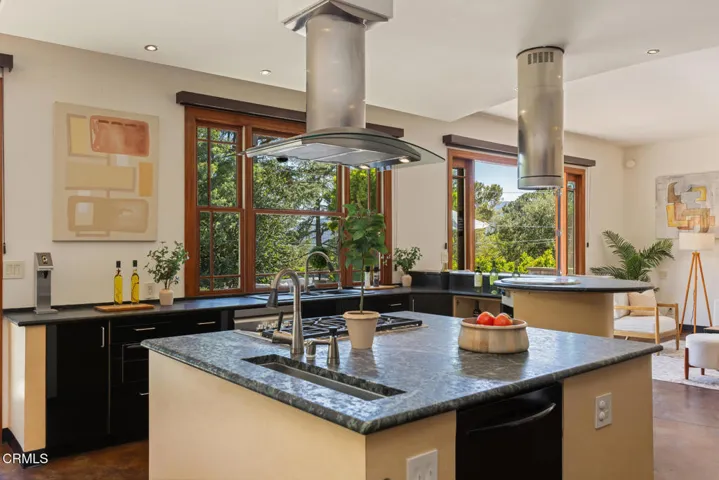 2136SunnybankDr-59