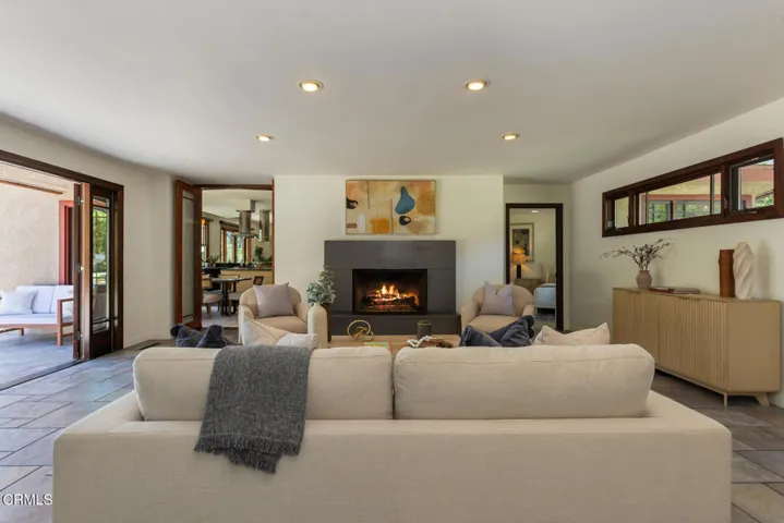 2136SunnybankDr-30-fire