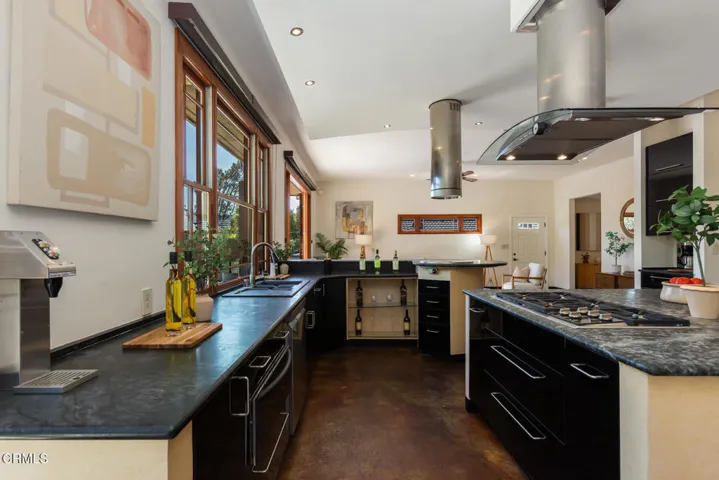 2136SunnybankDr-57