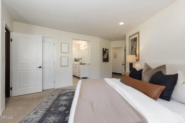 2136SunnybankDr-97