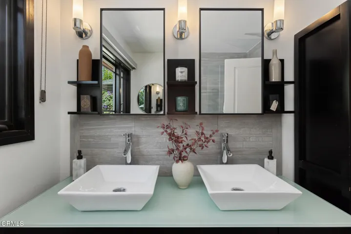 2136SunnybankDr-134