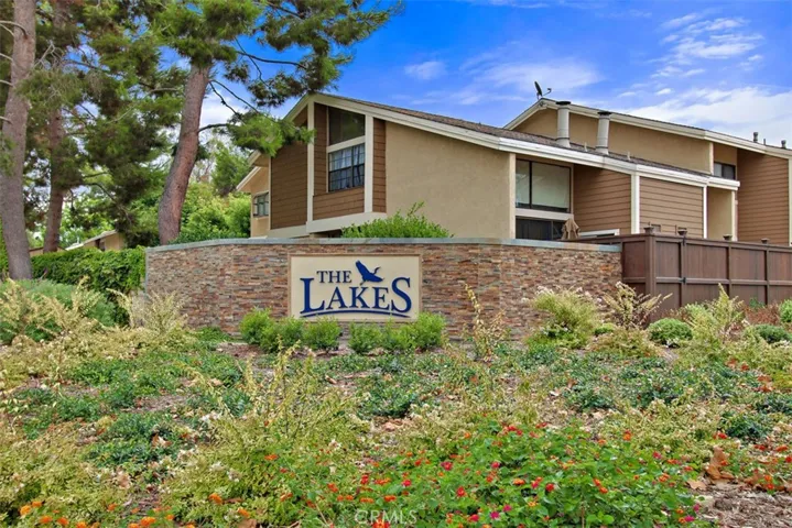 Community Exterior – Community building exterior with landscaped grounds and a maintained neighborhood feel.
