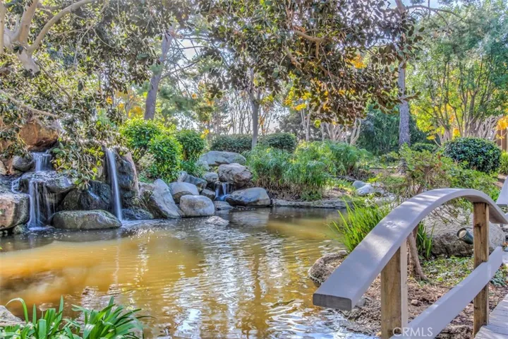 Community Grounds – Waterfalls and landscaped grounds.
