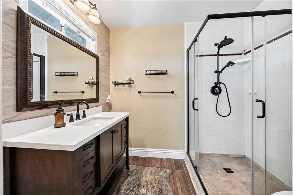 En-suite bathroom for Bedroom 2