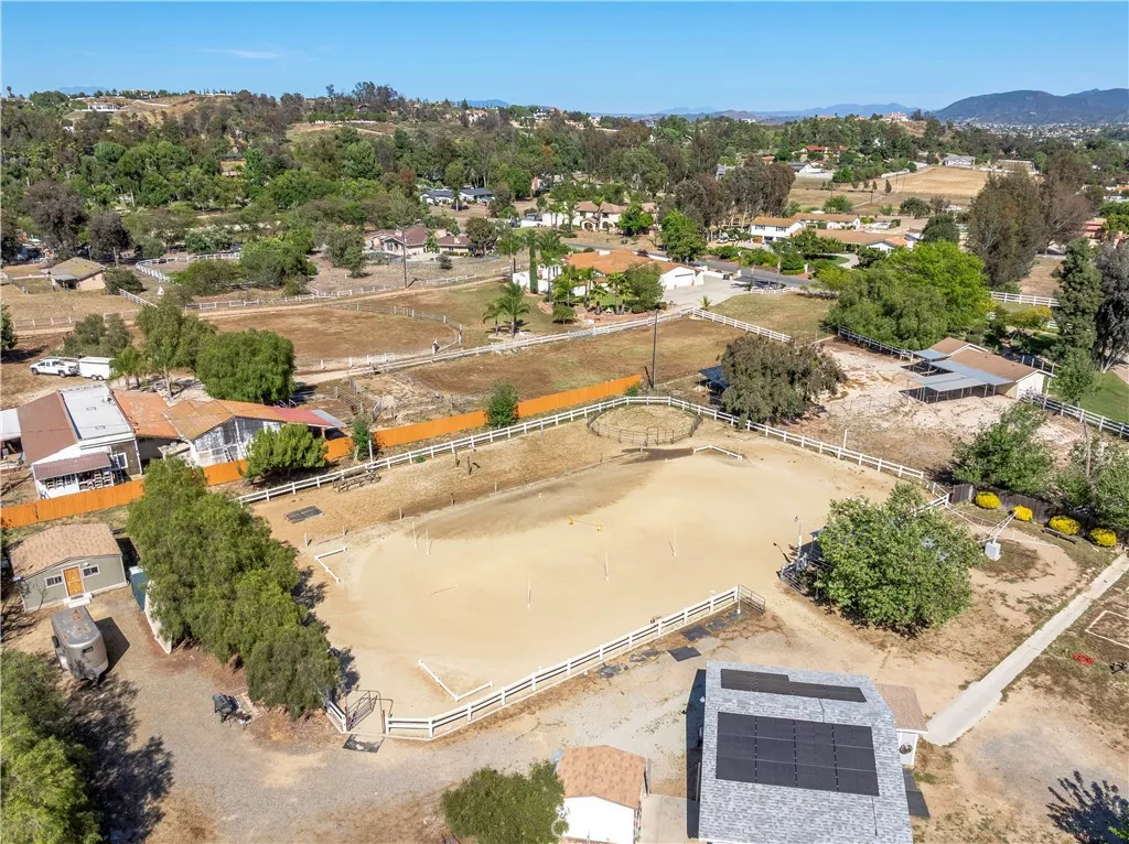 Aerial view of arena and round pen