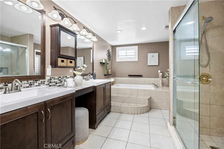Upstairs Primary Bathroom