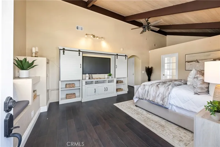 Upstairs Primary Bedroom