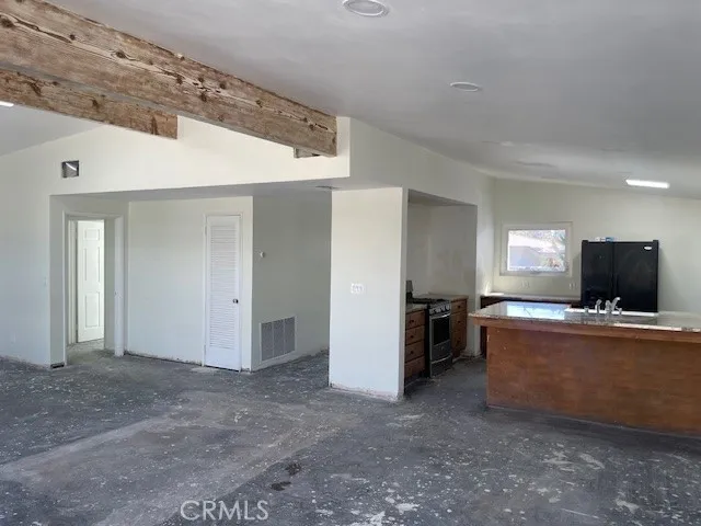 1690 N Mills, Claremont, California 91711