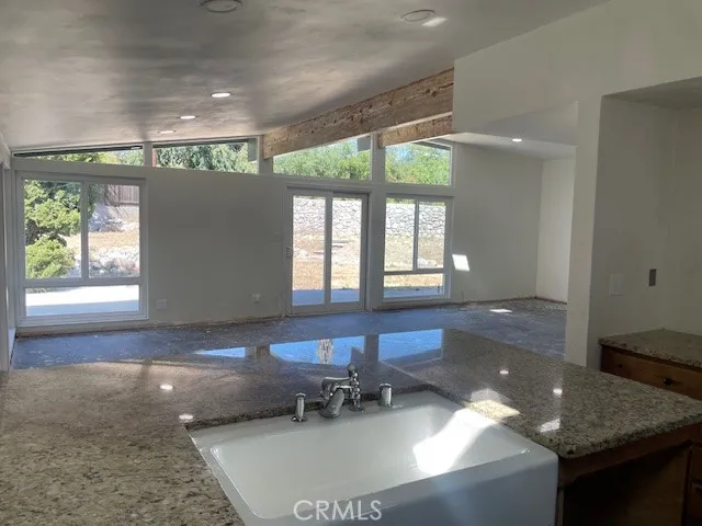 1690 N Mills, Claremont, California 91711